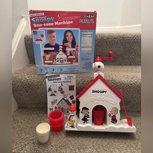 Snoopy Sno-Cone Machine Snow Cone Maker New
